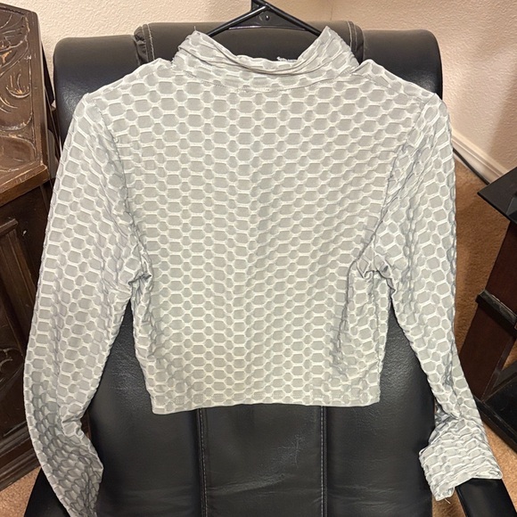 Love J Light Gray slight metallic Honeycomb two piece athletic wear jumpsuit - Picture 3 of 7